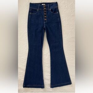 AO.LA BY ALICE + OLIVIA Beautiful High Rise Flare bell button fly blue Jeans 26